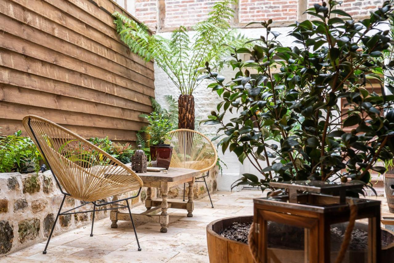 Le Baldaquin / Les Suites Romantiques Honfleur Exterior foto